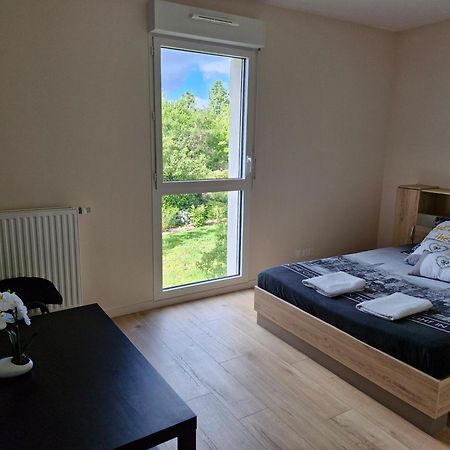 Appartement A Floirac Avec 2 Chambres, Un Parking Prive, Une Terrasse, A 5 Minutes En Voiture De L'Arkea Arena De Bordeaux Экстерьер фото