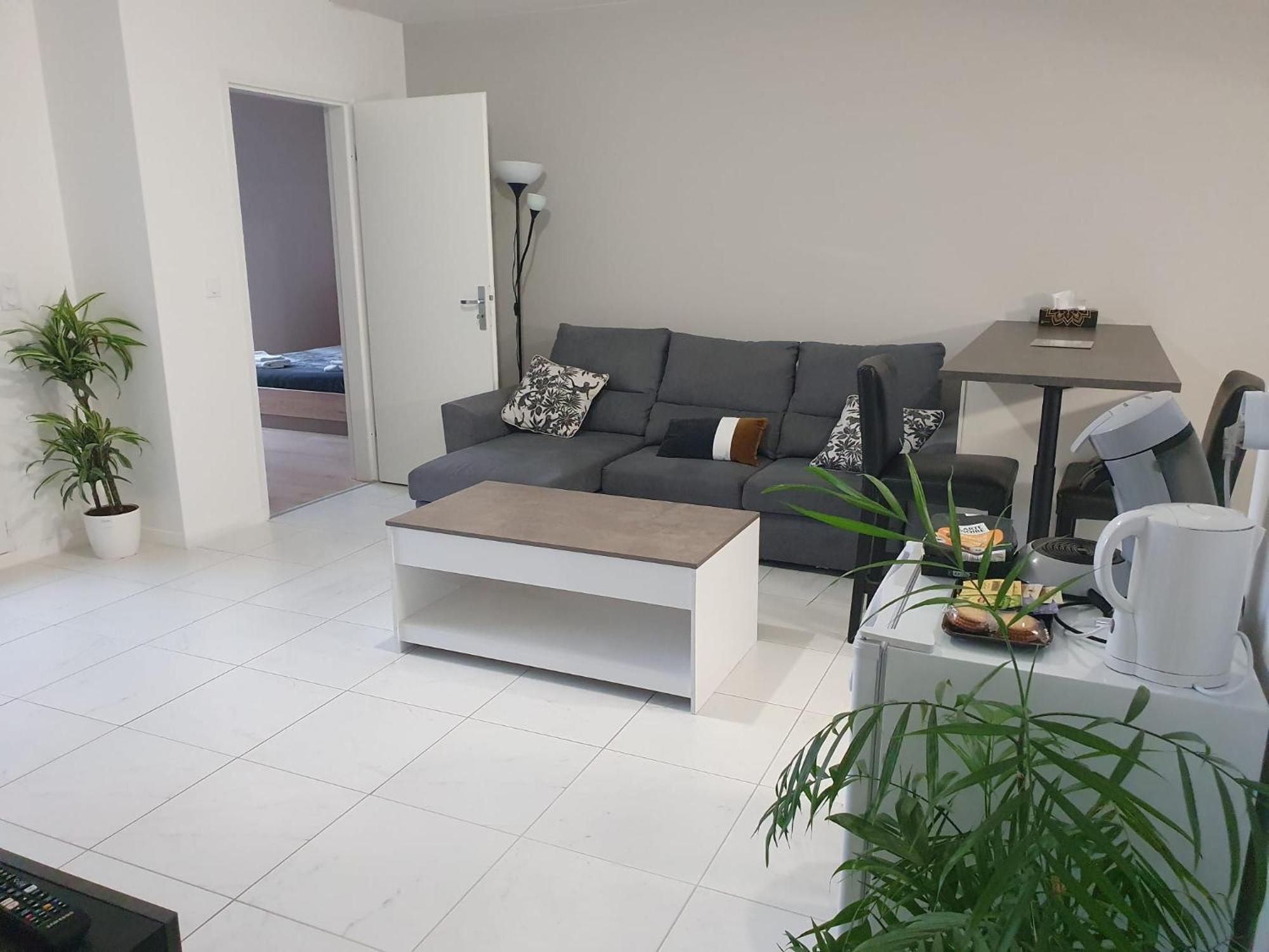 Appartement A Floirac Avec 2 Chambres, Un Parking Prive, Une Terrasse, A 5 Minutes En Voiture De L'Arkea Arena De Bordeaux Экстерьер фото