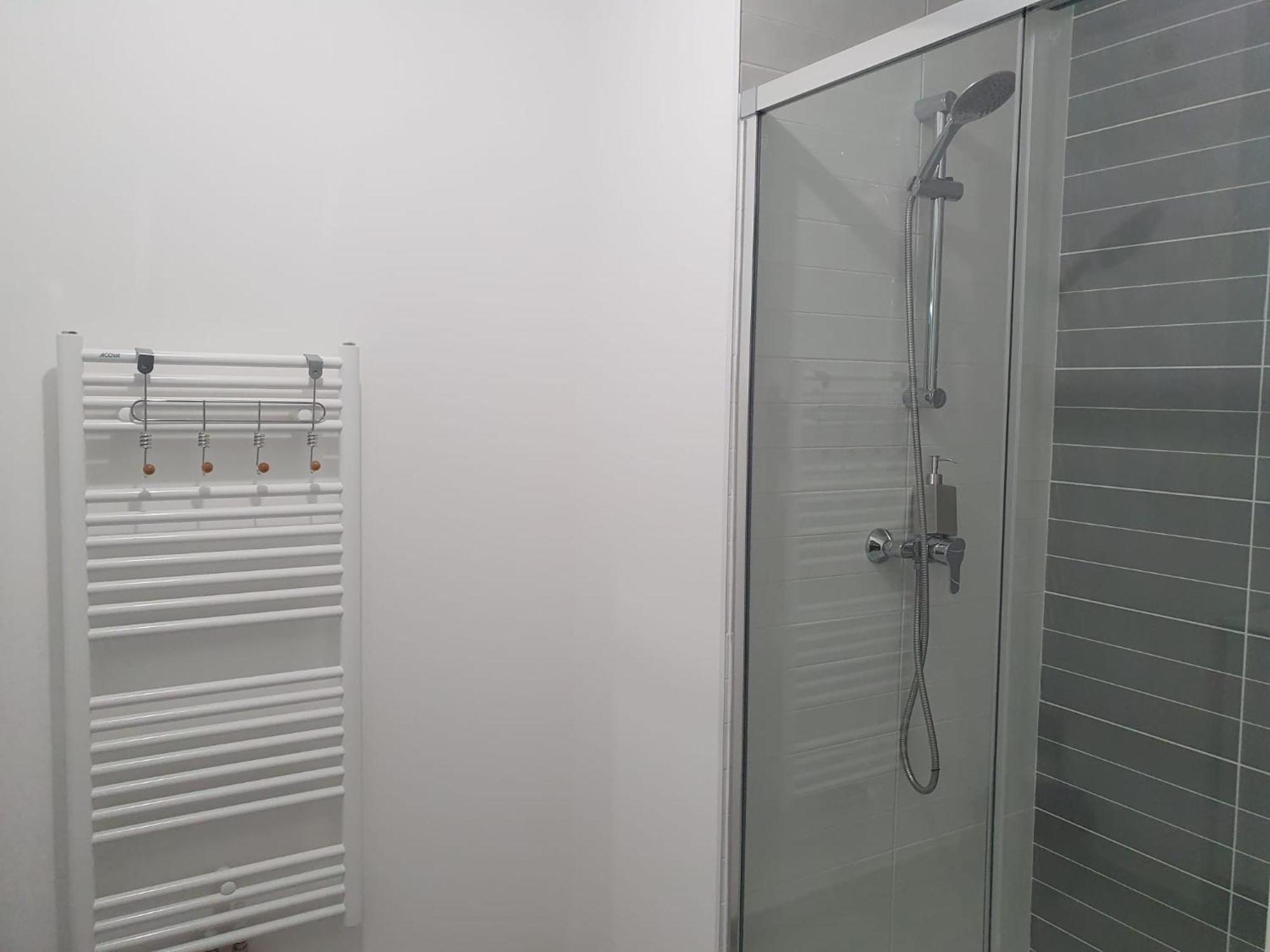 Appartement A Floirac Avec 2 Chambres, Un Parking Prive, Une Terrasse, A 5 Minutes En Voiture De L'Arkea Arena De Bordeaux Экстерьер фото