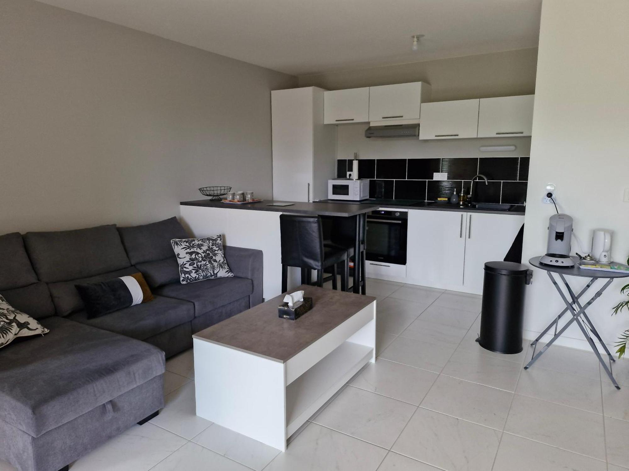 Appartement A Floirac Avec 2 Chambres, Un Parking Prive, Une Terrasse, A 5 Minutes En Voiture De L'Arkea Arena De Bordeaux Экстерьер фото