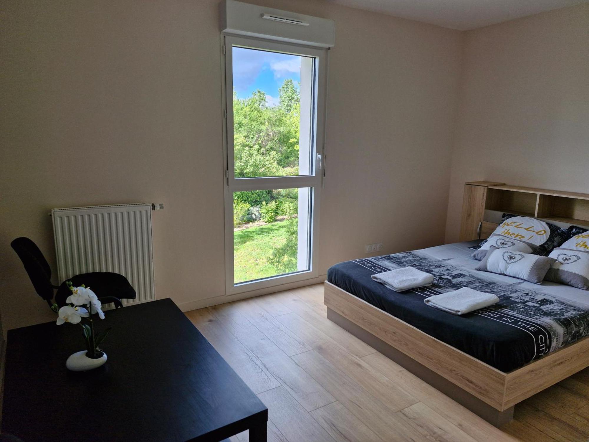 Appartement A Floirac Avec 2 Chambres, Un Parking Prive, Une Terrasse, A 5 Minutes En Voiture De L'Arkea Arena De Bordeaux Экстерьер фото